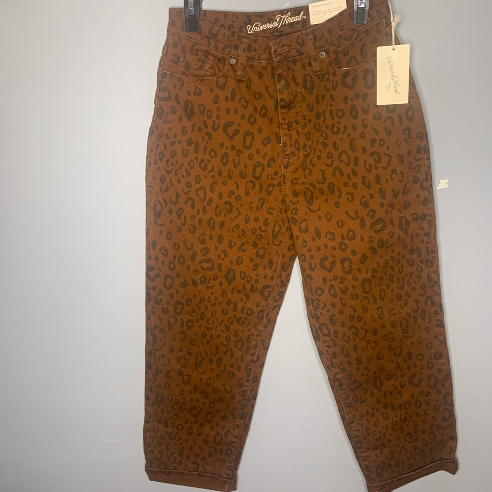 Ladies universal thread vintage straight Jeans